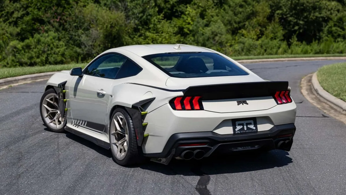 فورد موستانگ RTR Spec 5 مدل ۲۰۲۶ با قدرت ۸۷۰ اسب بخار و قیمت ۱۶۰ هزار دلار معرفی شد | دیجینوی
