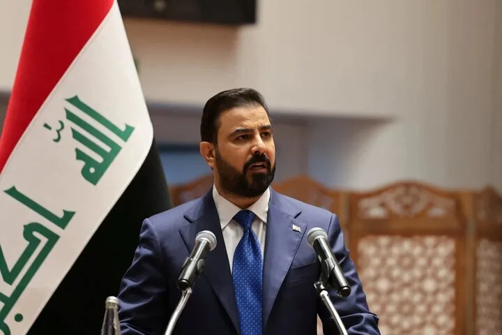 برکناری چهار افسر ارشد در پی اهانت به پرچم آمریکا در کشور همسایه!