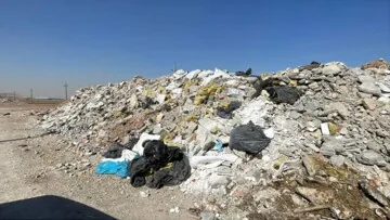 نخاله‌های ساختمانی چهره کرمانشاه را مخدوش کرده‌اند؛ لزوم افزایش تعداد سایت‌های پسماند+فیلم