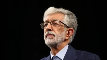رسیدگی به فرزندان توسط رهبر انقلاب در زمانهای معلمی همسر شهیدشان/ حدادعادل: آیت الله سید مجتبی خامنهای اجازه می دادند تا ایشان به کار اعتکاف برسد