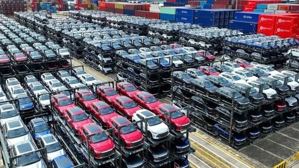شمارهگذاری خودروهای ایرانیان مقیم خارج متوقف شد