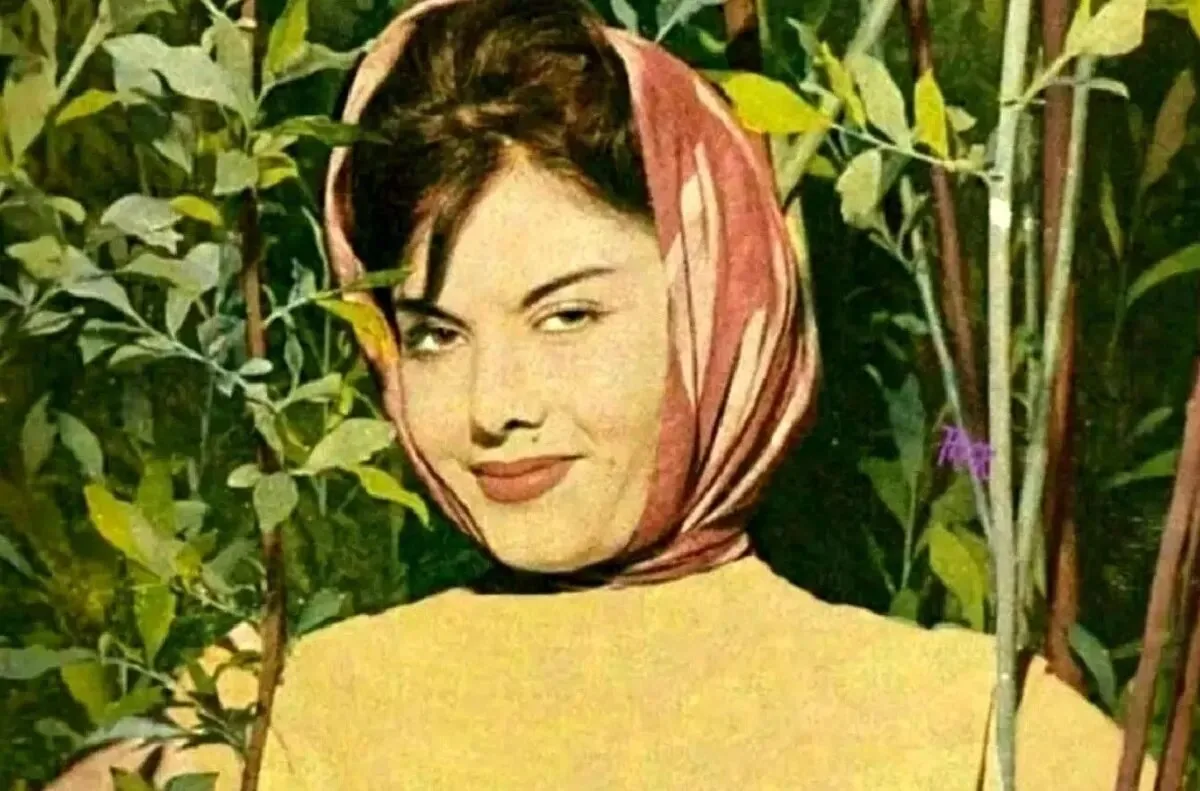 عکس کمتر دیده شده از فخری خوروش در آمریکا