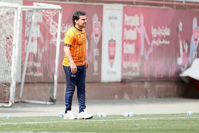 پیشکسوت پرسپولیس: محمودی از قراردادش با پرسپولیس راضی نیست؛ پرسپولیس برای قهرمانی باید تیمهای مدعی را ببرد