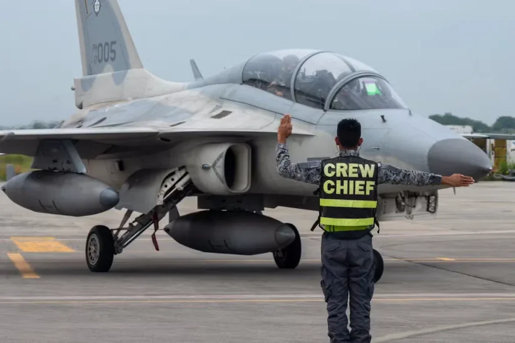 fa-50-fighting-falcon  فیلیپین