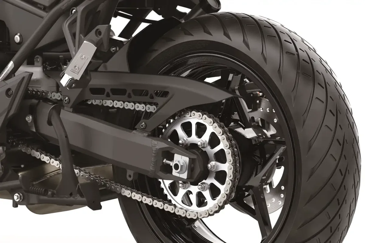 کاوازاکی از موتورسیکلت  Versys 900 SE LT 2027 رونمایی کرد؛ ترکیب قدرت Z900 و راحتی تورینگ | دیجینوی