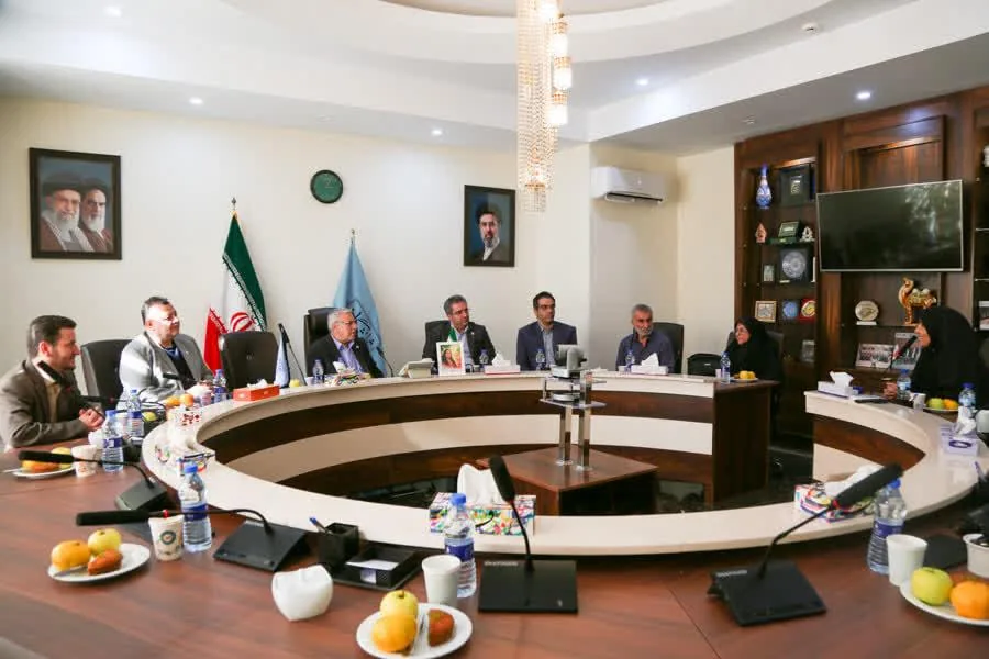 مدرک دانش‌آموختگی شهیده نرجس شیخ‌پور شیرازی به خانواده ایشان اعطا شد