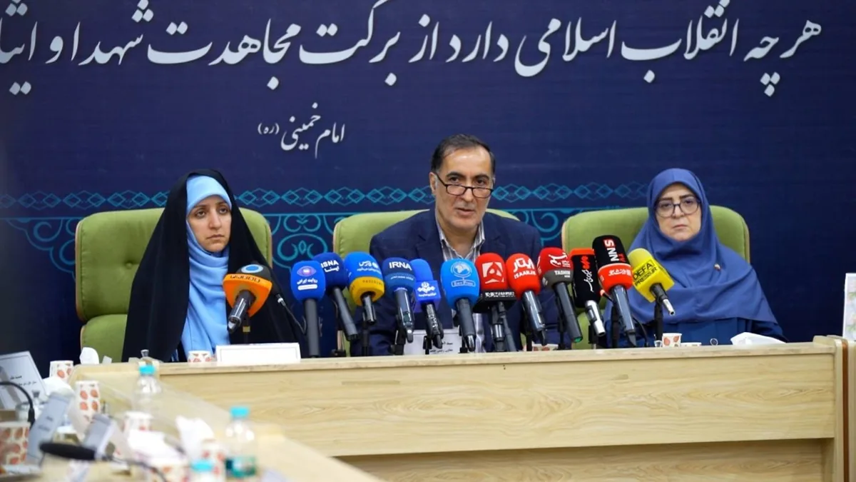 آیین رونمایی از کتاب «خونابه میناب» برگزار شد