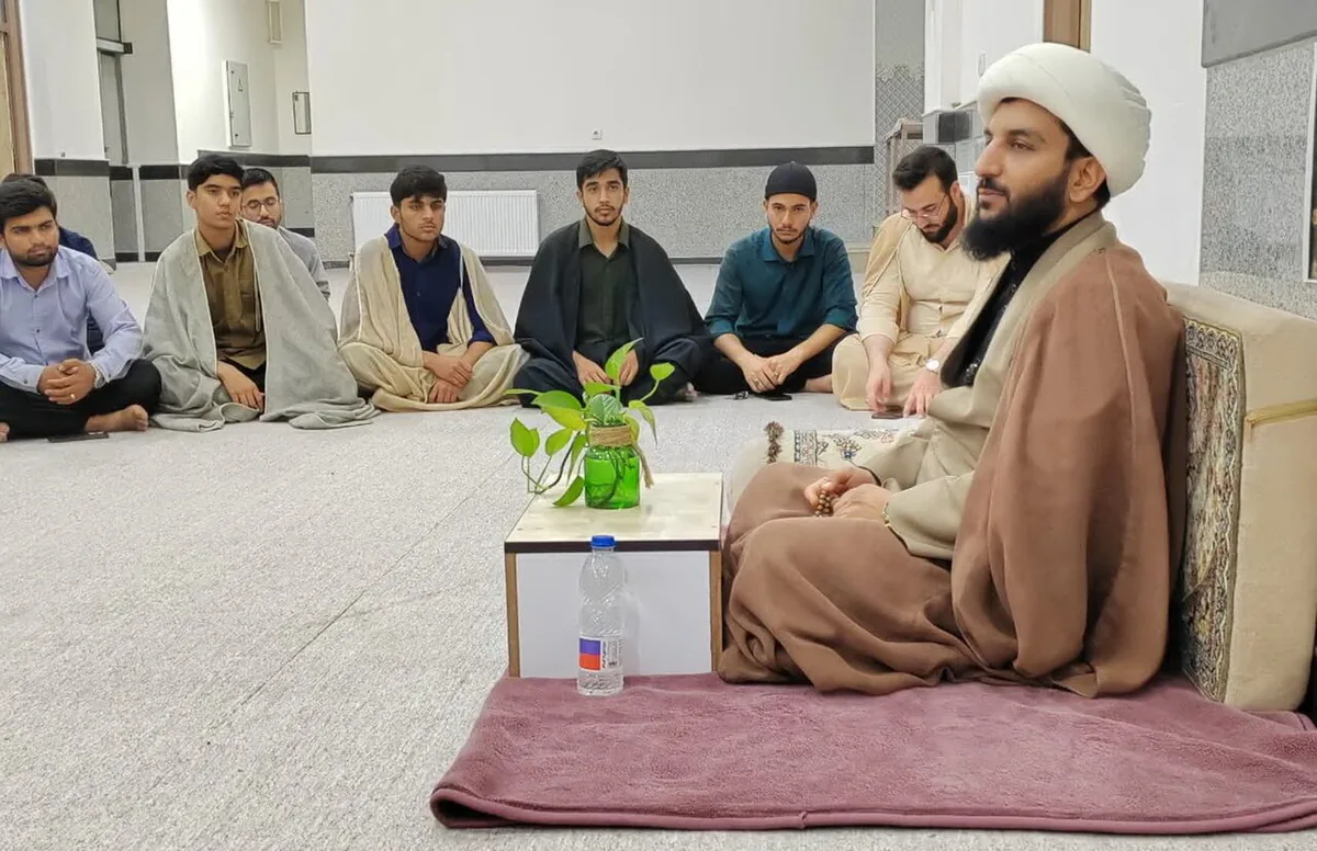برگزاری نشست تخصصی «چراغ راه» در مدرسه علمیه المهدی (عج) آران و بیدگل