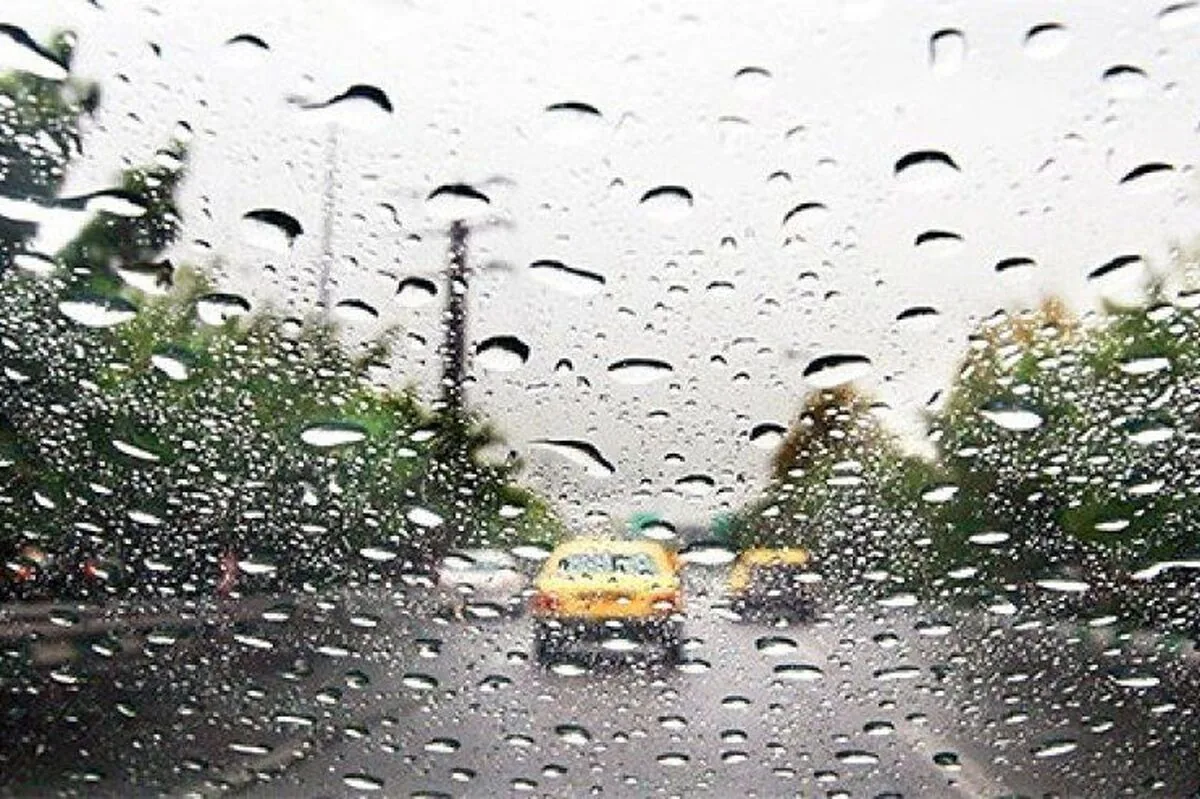 رگبار و رعدوبرق در ۱۱ استان/ خلیج فارس و دریای خزر مواج میشوند