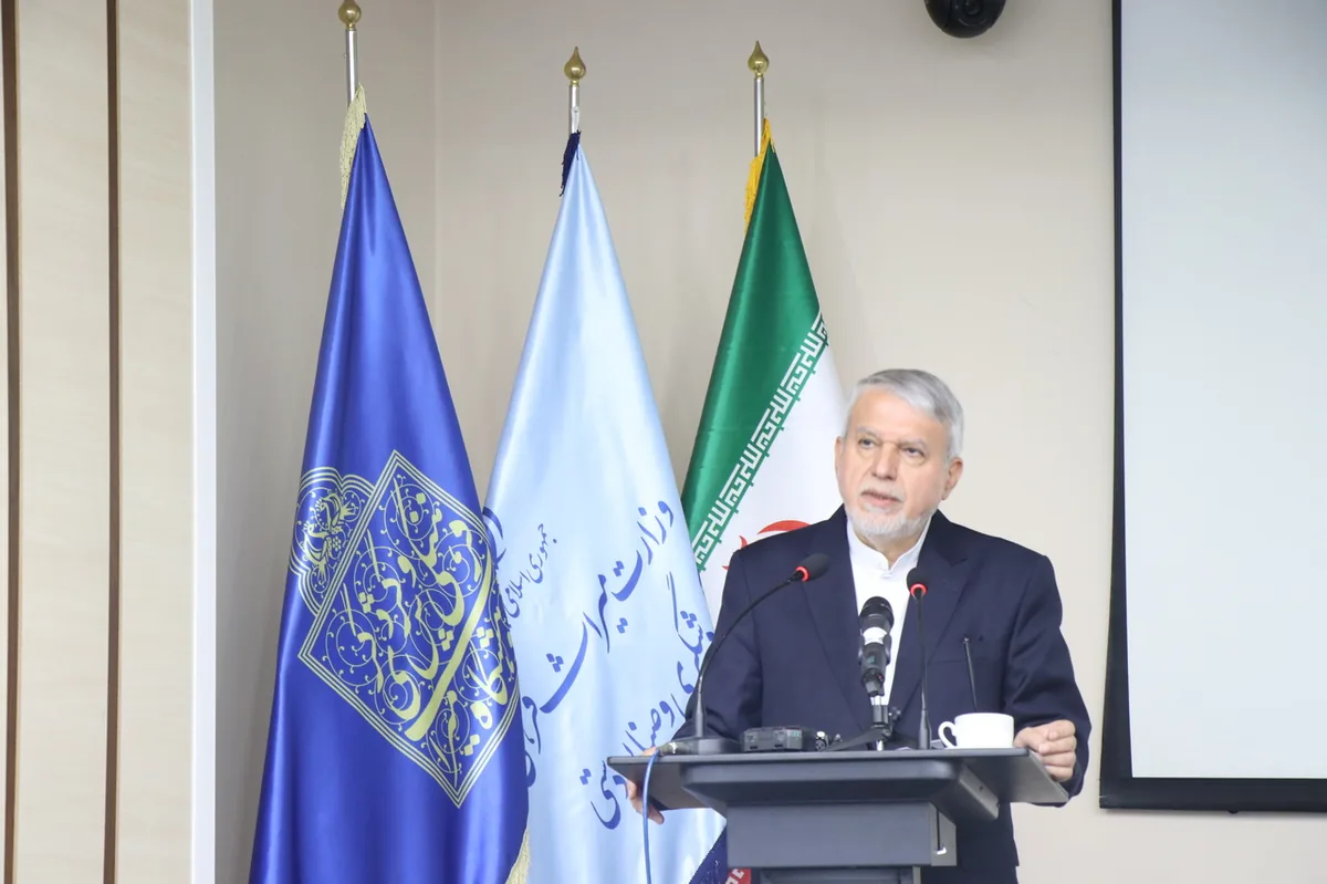 از فروش لغت‌نامه دهخدا برای گذران زندگی تا شناساندن تمدن جیرفت