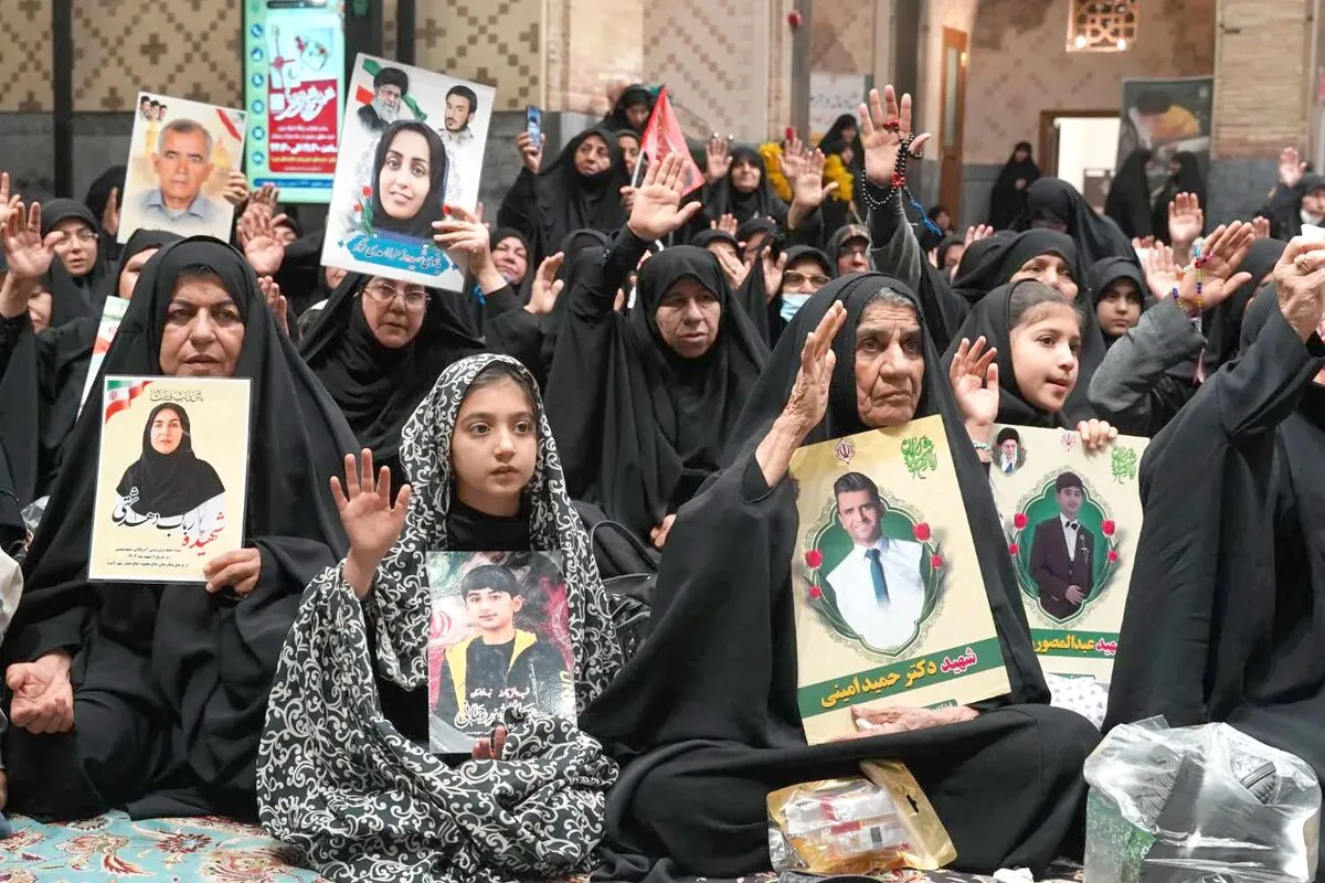 پناه امن خورشید؛ از نخلستانهای لامرد تا آستان رضوی