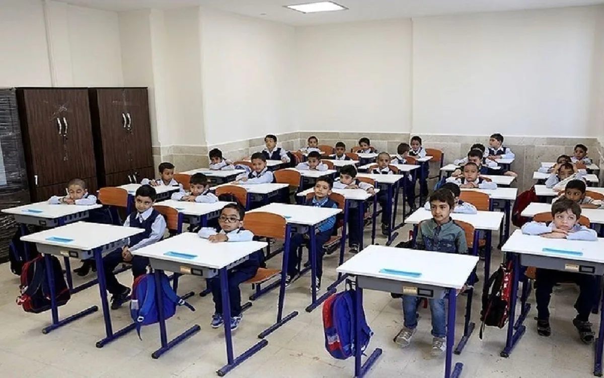 مدارس قشم از فردا با الگوی ترکیبی حضوری و مجازی فعالیت میکنند