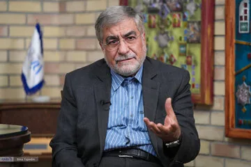 علی جنتی: احتمالا فرماندهان نظامی موشک بالستیک جدیدی را آماده کردهاند که میتواند اهداف متحرک را نیز در دریا مورد اصابت قرار دهد