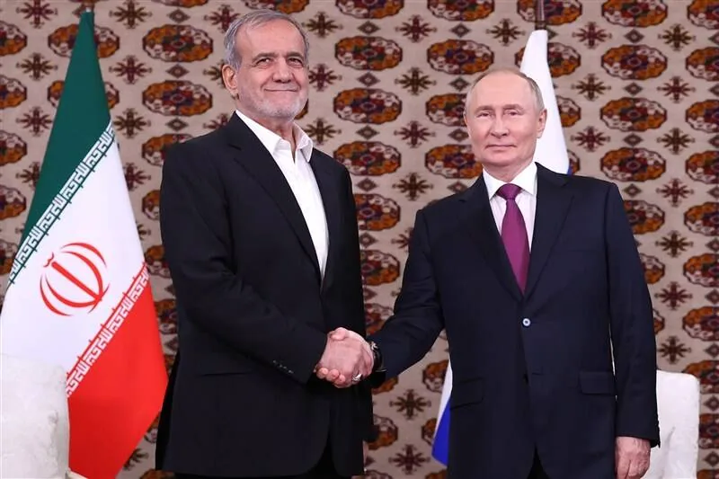 دیدار پزشکیان و پوتین در ترکمنستان؛ تأکید بر ارتقای روابط دوجانبه