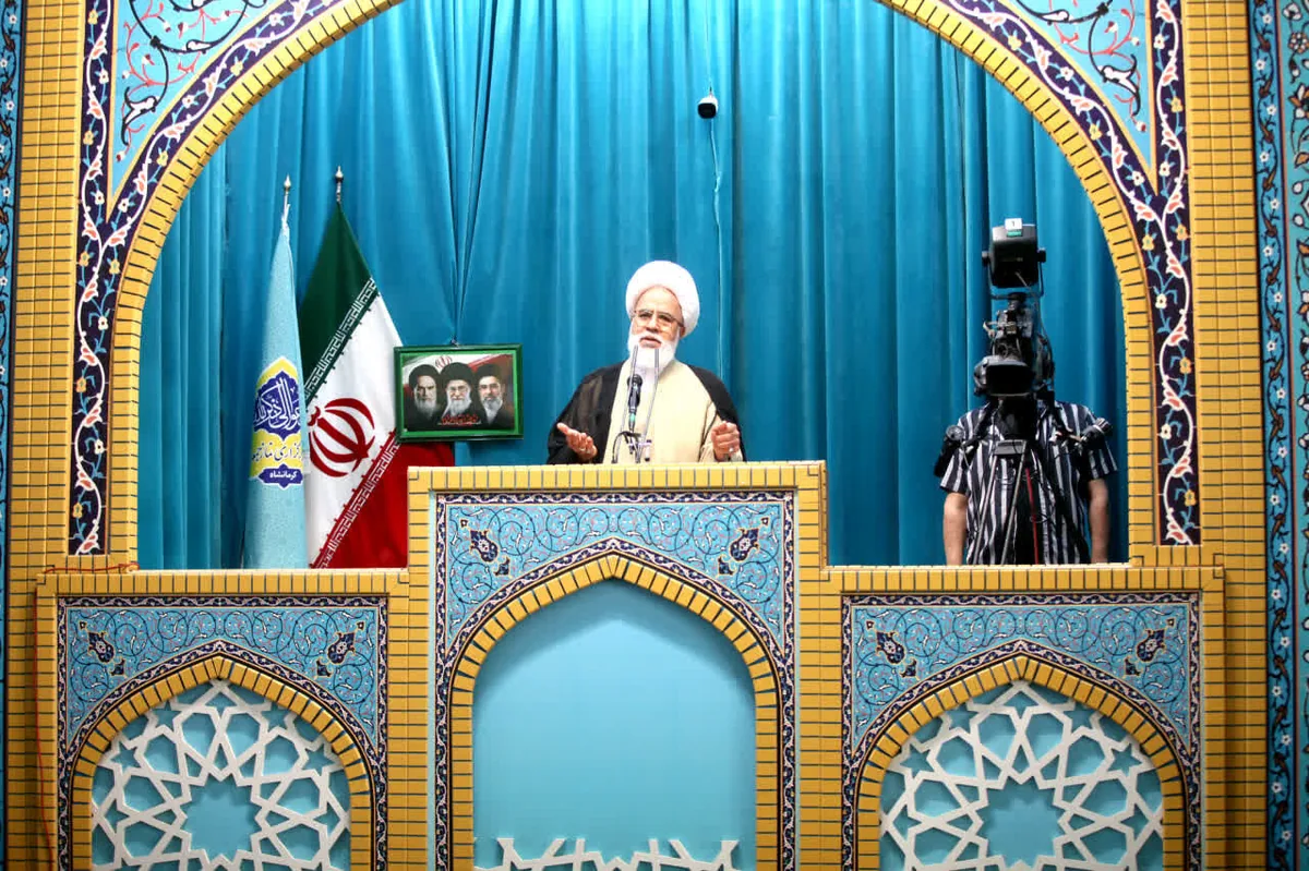 تأکید امام جمعه کرمانشاه بر حفظ وحدت و انسجام ملی