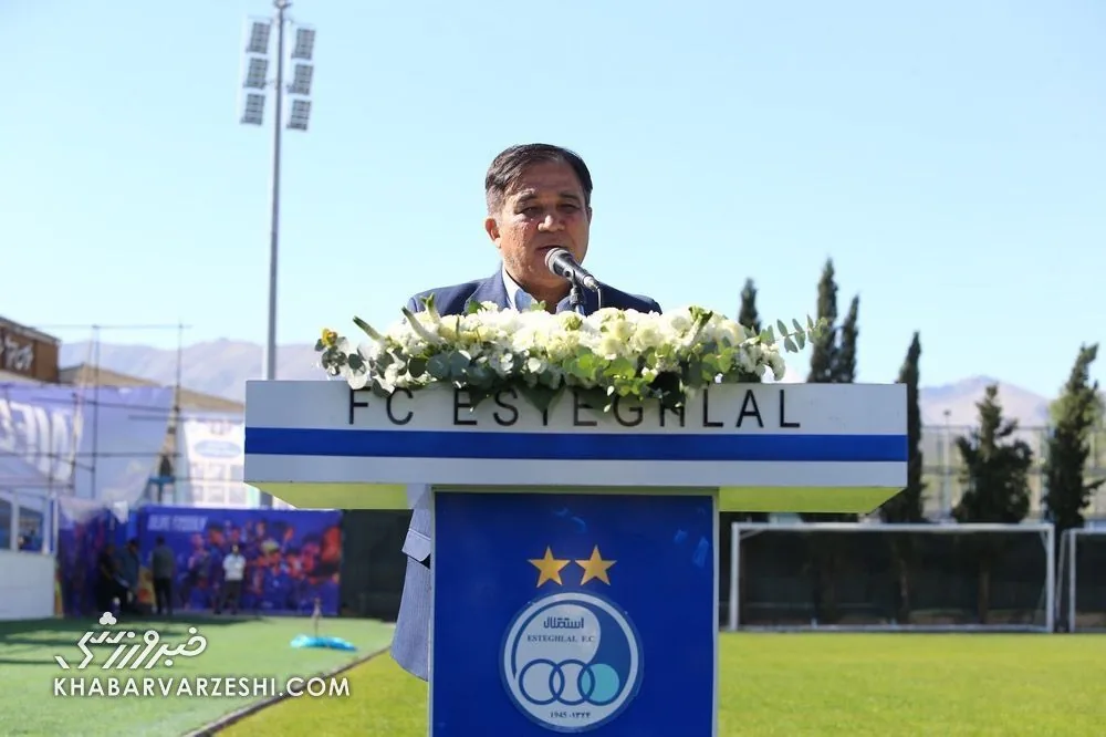 اعتراض استقلال: فدراسیون، قهرمانی را به پرسپولیس هدیه می‌دهد!