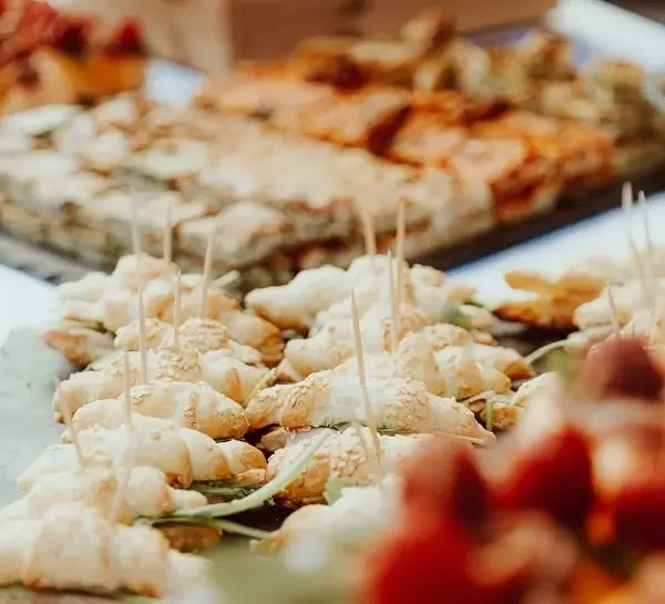 تأمین غذای شرکتی برای کارکنان