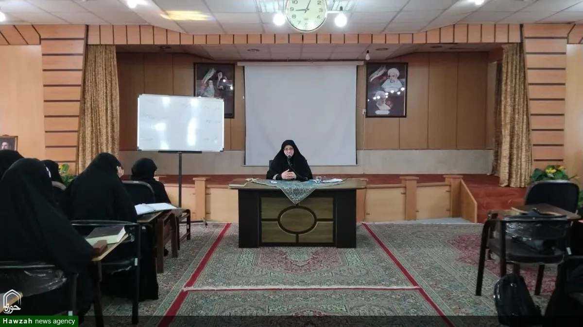 نشست توجیهی دوازدهمین دوره رقابتهای علمی حوزه علمیه خواهران در مدرسه علمیه الزهرا یزد برگزار شد