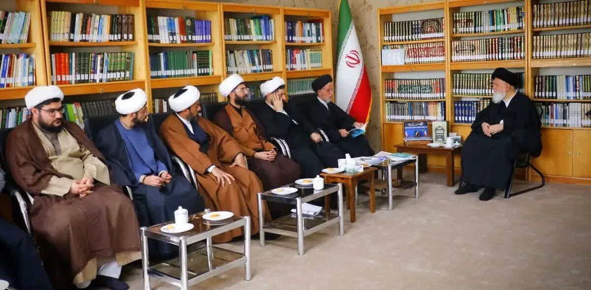 آیتالله علمالهدی: اعتکاف، فرصتی برای جذب و تربیت نسل جوان و تقویت دینمداری است