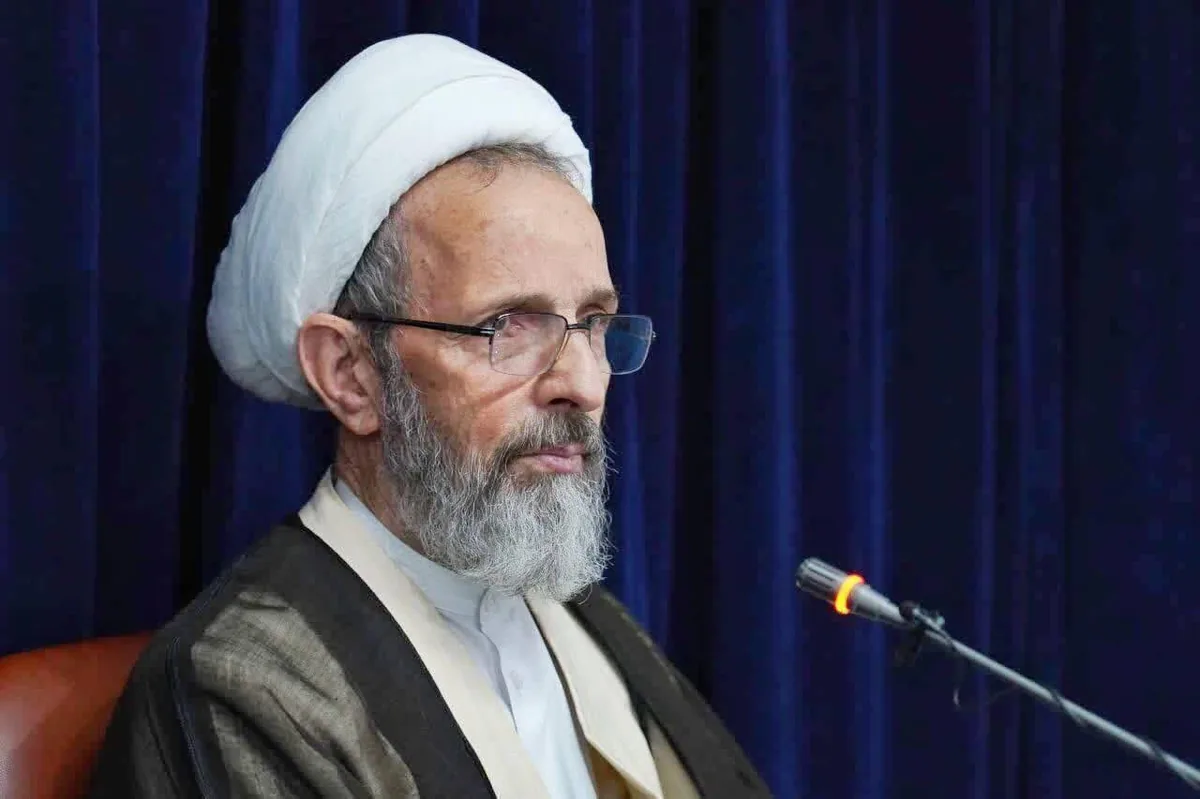 عدم تقوای مسئولین به همه جامعه آسیب می زند