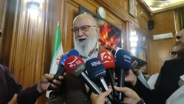چمران: درباره حمله به بیت رهبری (نهم اسفند) براساس هکشدن دوربینهای شهر چیزی نشنیدهام / چون دوربینها خارجی هستند احتمال دسترسی به اطلاعات وجود دارد