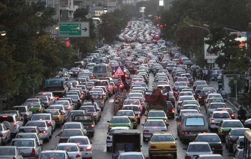 ابلاغ آییننامه دستگاههای اجرایی؛ دورکاری ۲ روز و یک روز بدون خودرو در هفته برای کارکنان دولت