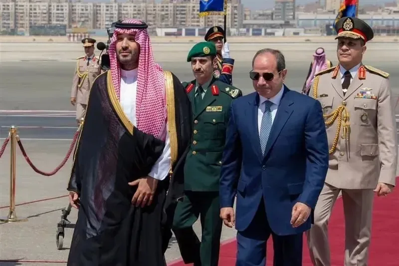 چراغ سبز پارلمان مصر برای اعزام ارتش به عربستان / سیسی ورود نظامی به خاک یمن را رد کرد
