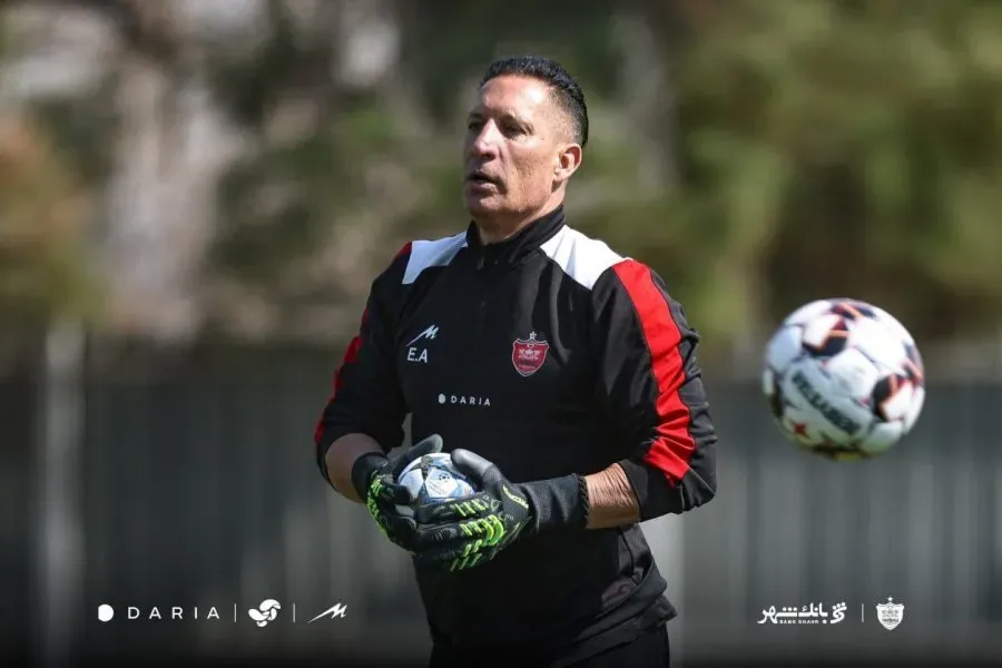 مربی دروازهبانهای پرسپولیس به تهران آمد