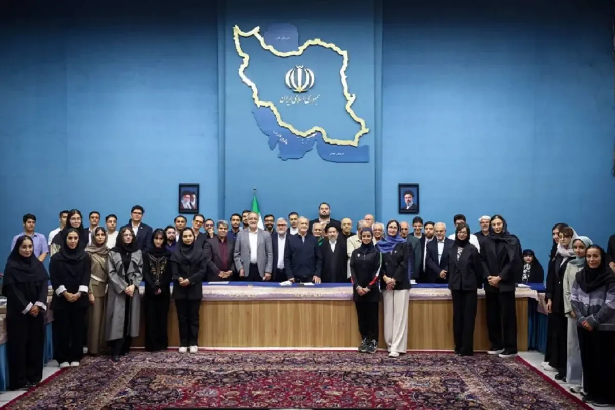 پزشکیان: اگر خودمان خود را تحریم نکنیم، دشمن نمیتواند ما را حذف کند