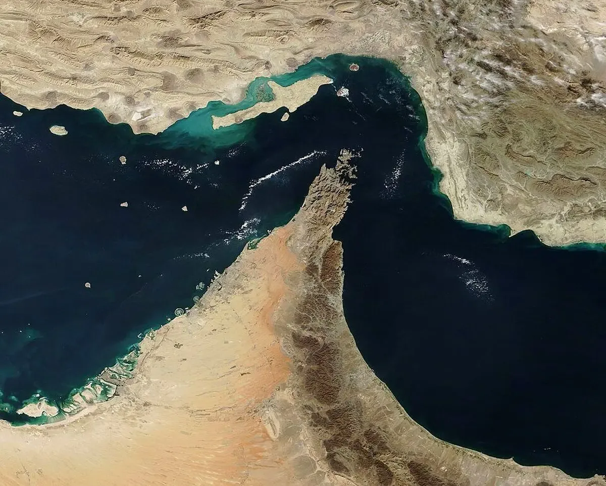 اطلاعاتی به تهران رسیده که اگر گفتگوهای ایران و عمان به گشایش تنگه هرمز بینجامد، محاصره دریایی لغو میشود