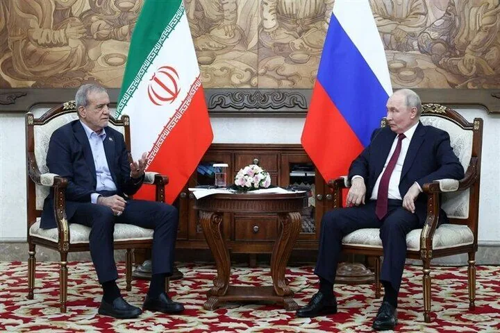 مدبر: سفر لاوروف به تهران فرصتی برای تقویت نقش روسیه در مذاکرات است