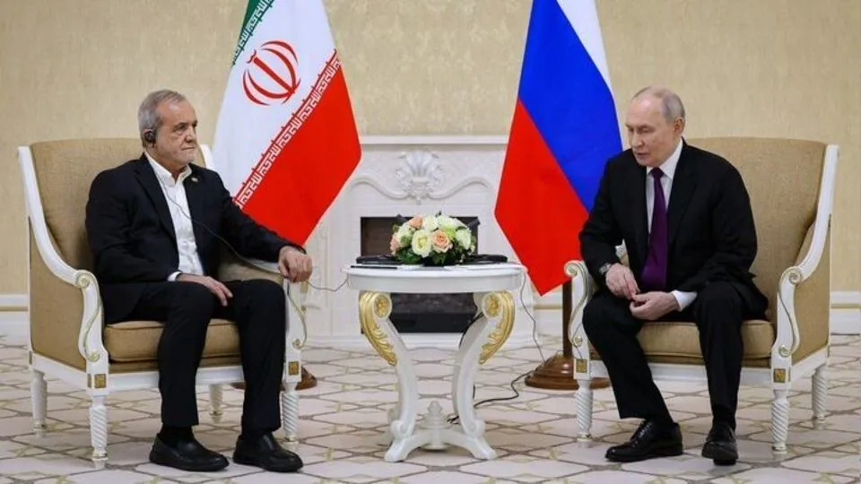 کرملین: پزشکیان در دیدار با پوتین، پیامی برای ترامپ نداشته است