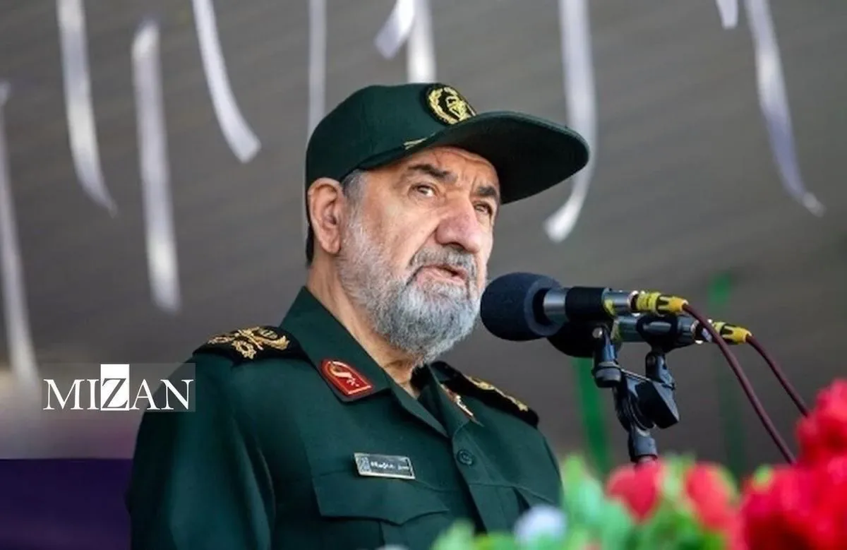 سرلشکر رضایی خطاب به آمریکا: برای تکرار شکستهای باستانی از ایران آماده باشید