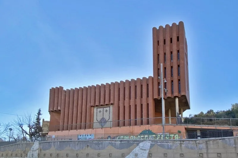 کلیسای بانوی کوه کرمل در بارسلونا؛ معماری آجری با هویتی متمایز (+عکس)