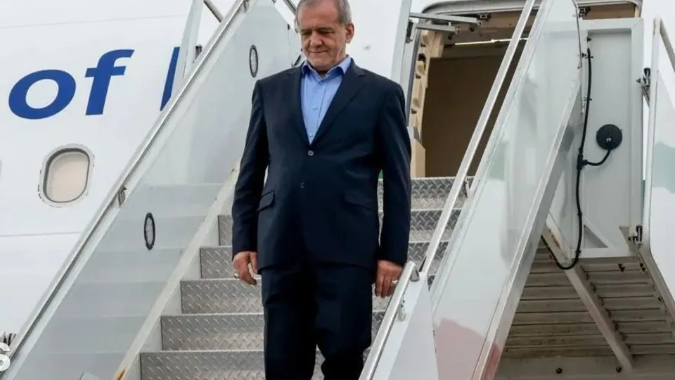 پزشکیان وارد روسیه شد