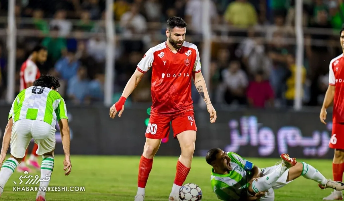 یک کارت زرد و دیگر هیچ؛ هافبک پرسپولیس باز هم چیزی برای ارائه نداشت