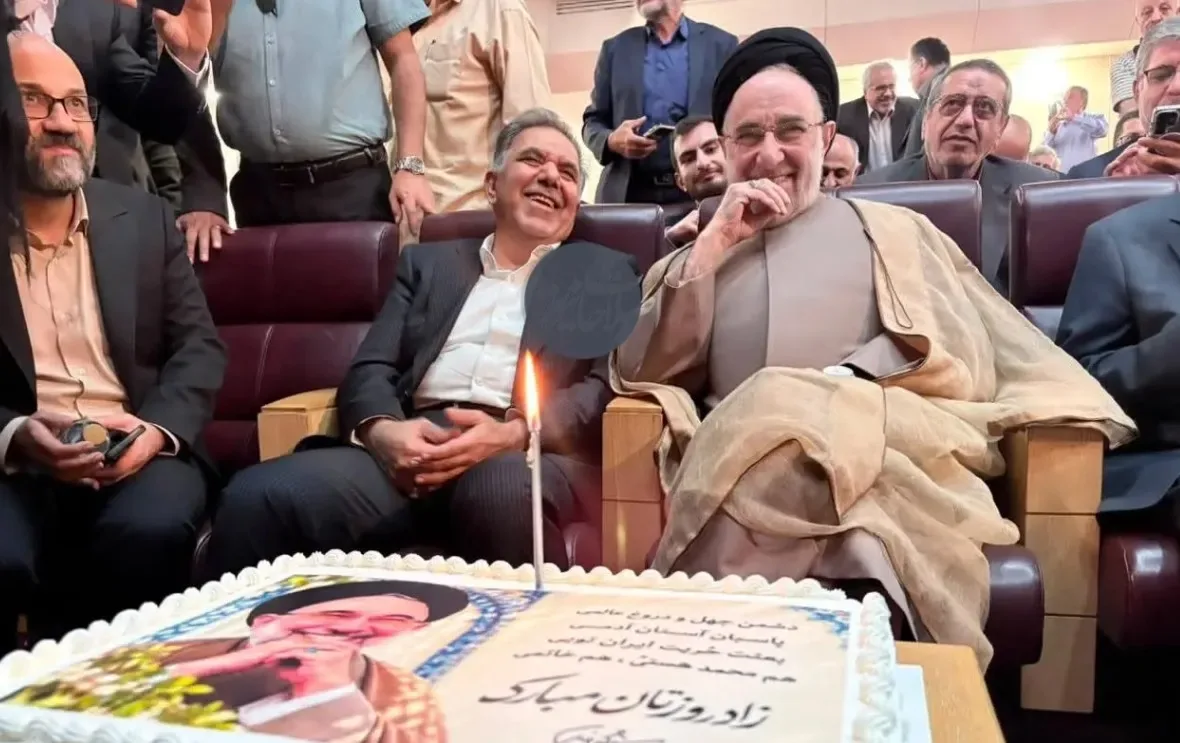 کیک تولد متفاوت سیدمحمد خاتمی / رهبر جبهه اصلاحات ایران چندساله شد؟ + عکس
