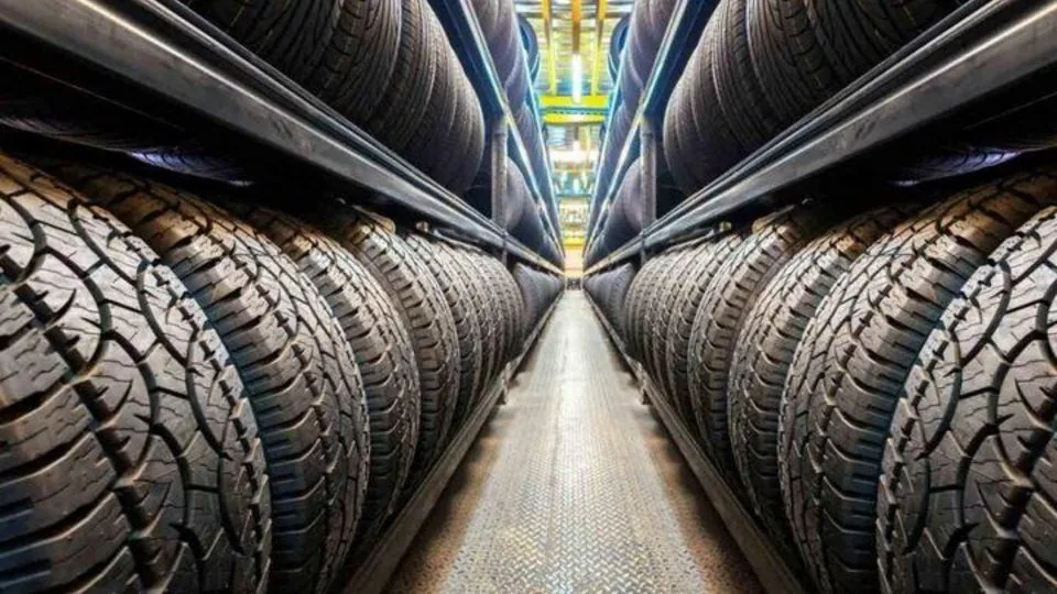ضربالاجل دادستان تهران برای عرضه مستقیم لاستیک و روغن