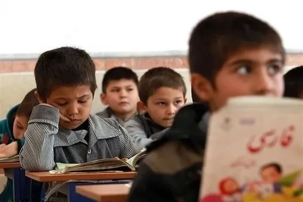 تعداد دانشآموزان اتباع در مدارس تهران نصف شد
