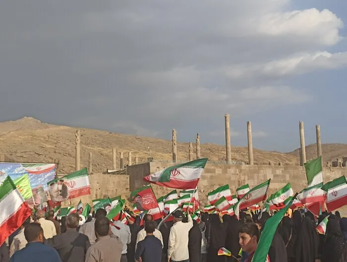 پاسخ سنگین در پارسه به دروغگویان در آتن؛ وقتی تاریخ یاوه‌گو را به سکوت دعوت می‌کند