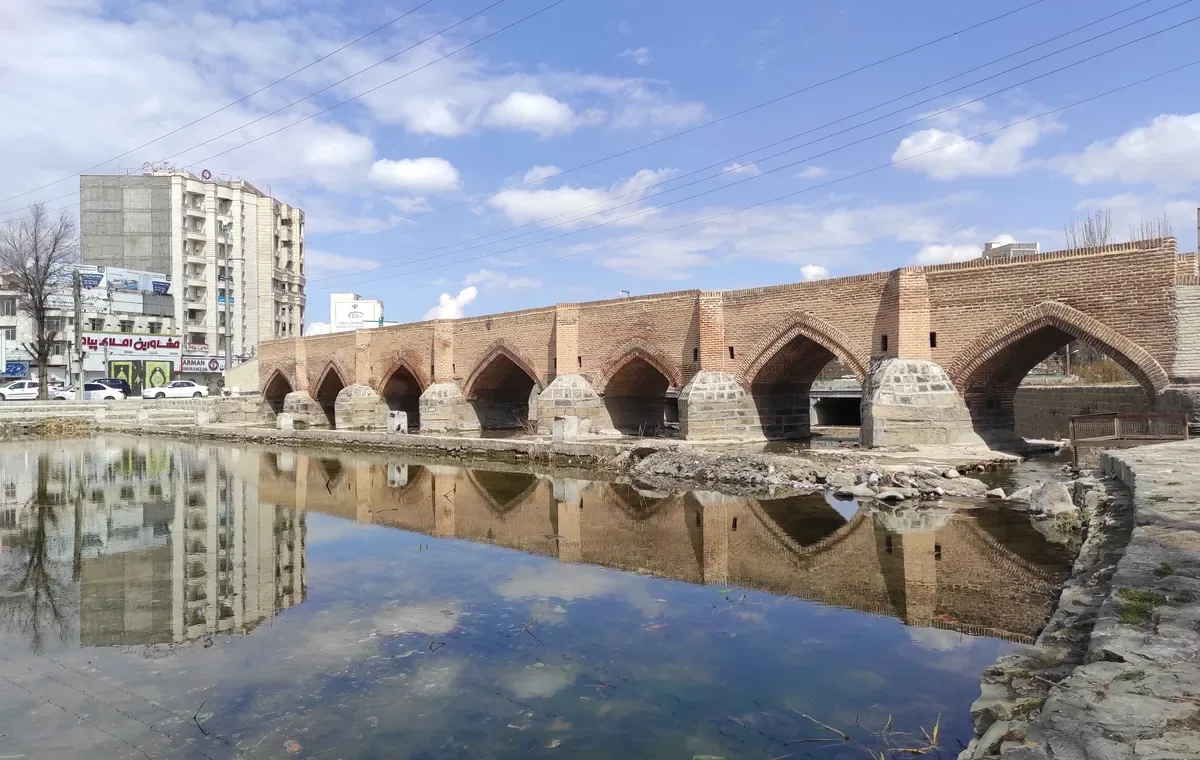 پل هفت‌چشمه و حاشیه بالیقلوچای