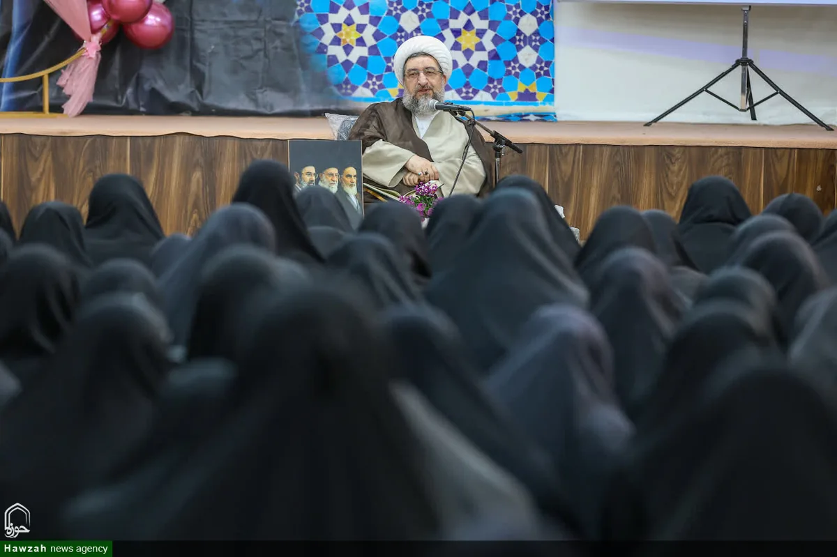 اخلاص و بازنگری مداوم در نیت، شالوده اصلی سلوک حوزوی است