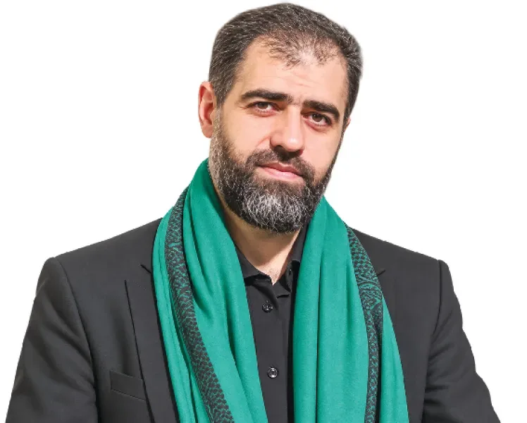 مداحان حلقه وصل مردم و میدان در شبهای حضور هستند