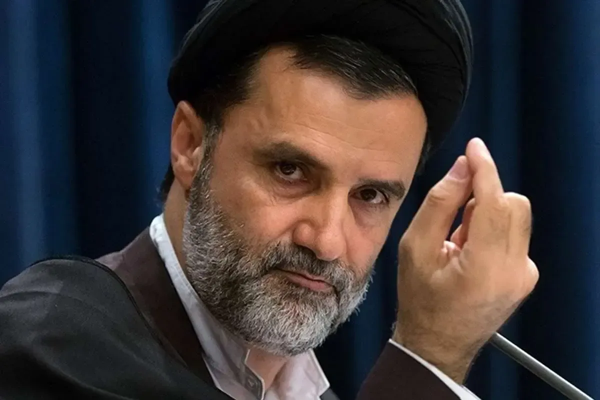 نبویان: عربستان برای حضور در ایران همراه ترکیه و پاکستان التماس کرد