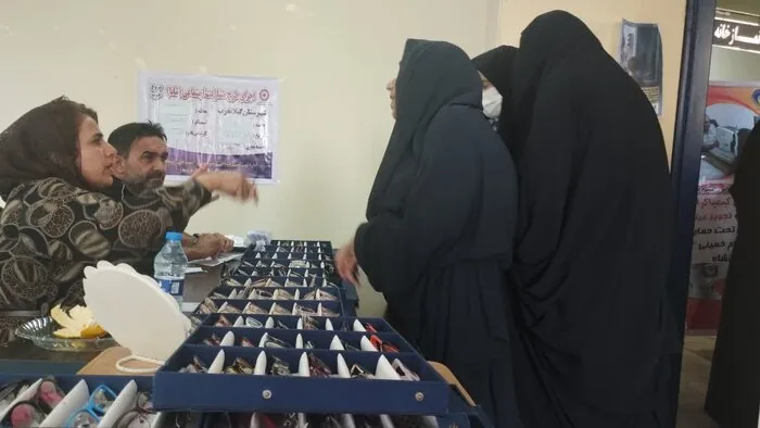 کیمیاگران برای روشنایی چشم مرزنشینان آستین بالا زدند