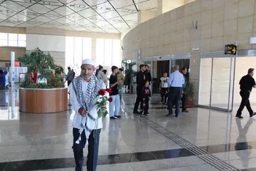 اعزام ۳۰۰ نفر از خانوادههای شهدا و جانبازان لامرد به مشهد مقدس