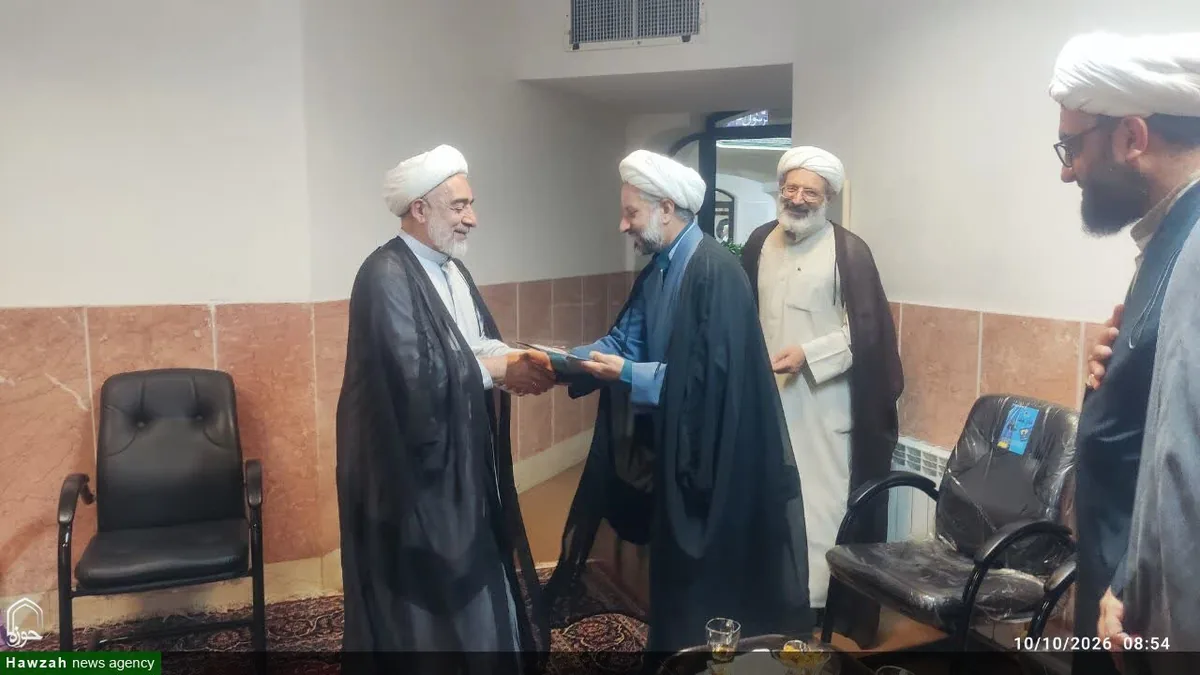تمدید حکم مدیریت مدرسه علمیه شهید بهشتی ابلاغ شد