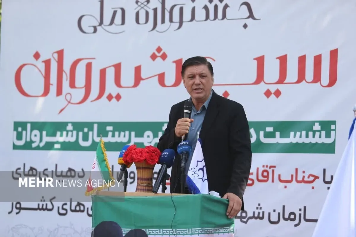 قربانی: ایجاد اشتغال در روستاها راهکار جلوگیری از مهاجرت است