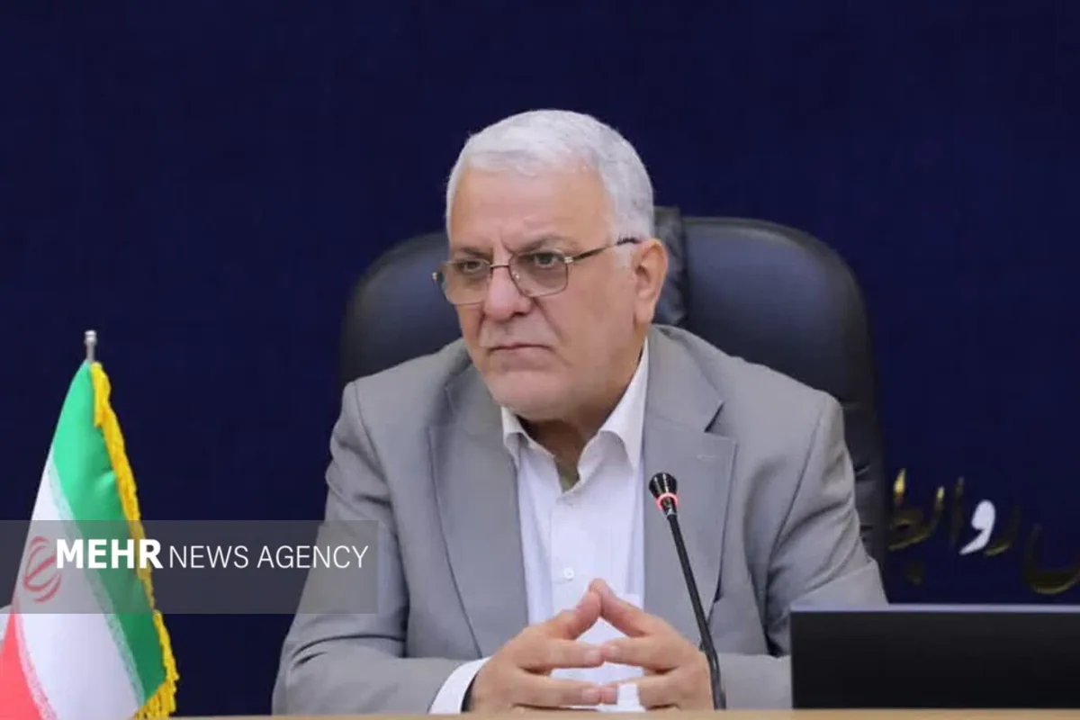 ورزشکاران خوزستانی پرچم ایران را به اهتزاز درآوردند