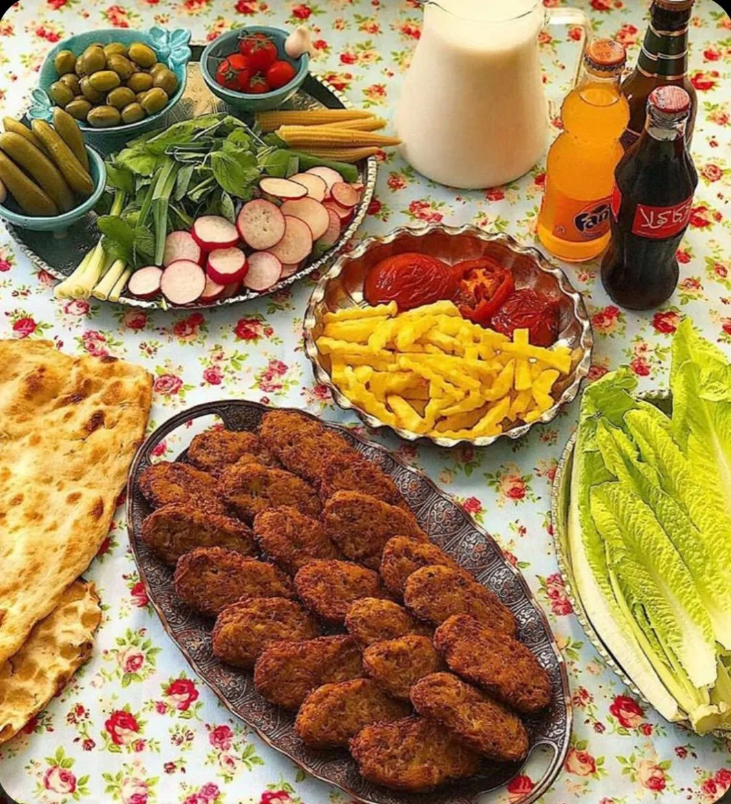 تزیین میز غذا ایرانی